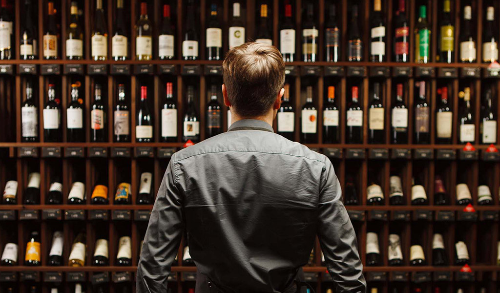 Современные винные бутылки